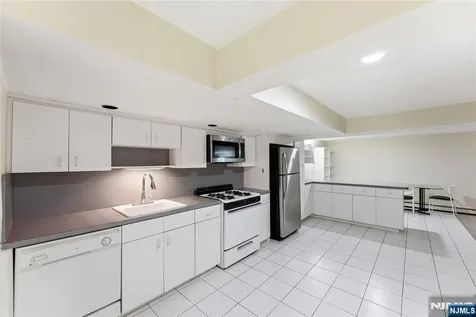 767 Kingsland Avenue Ridgefield NJ 07657