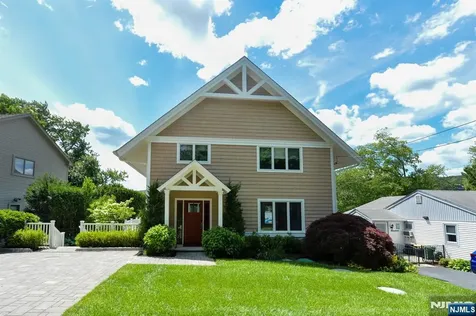 17 Forest Lake Drive West Milford NJ 07421