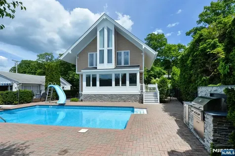 17 Forest Lake Drive West Milford NJ 07421