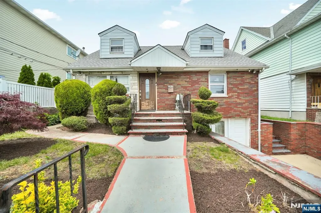 161 Plauderville Avenue Garfield NJ 07026