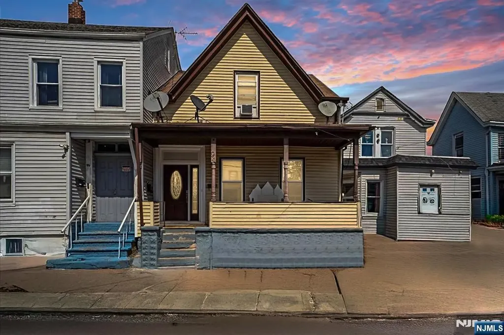 94 Manchester Avenue Paterson NJ 07502