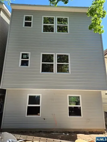 14 Cliff Street Newark NJ 07106