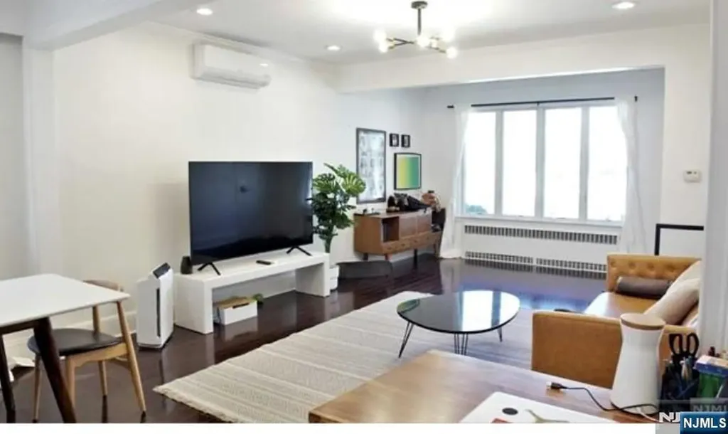 524 Oregon Avenue Cliffside Park NJ 07010