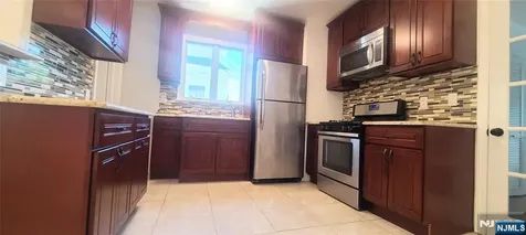 524 Oregon Avenue Cliffside Park NJ 07010