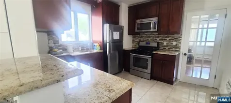524 Oregon Avenue Cliffside Park NJ 07010