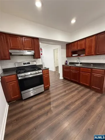 416 15th Street Newark NJ 07103