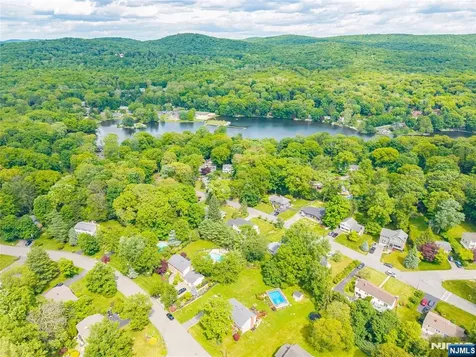 55 Marcia Road Ringwood NJ 07456