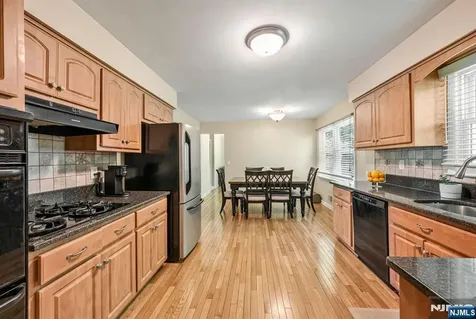 37 Wolfe Drive Wanaque NJ 07465