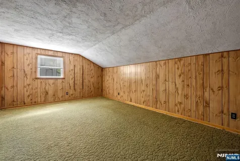 37 Wolfe Drive Wanaque NJ 07465