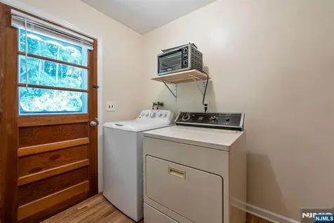 37 Wolfe Drive Wanaque NJ 07465