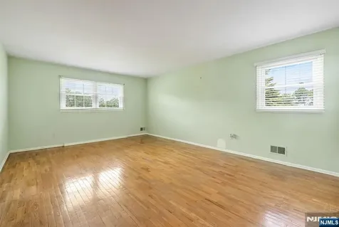 37 Wolfe Drive Wanaque NJ 07465