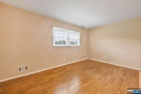 37 Wolfe Drive Wanaque NJ 07465
