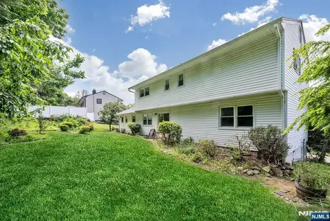 37 Wolfe Drive Wanaque NJ 07465