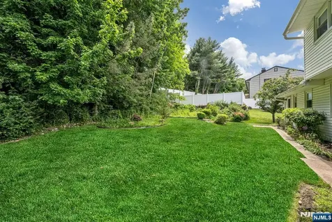 37 Wolfe Drive Wanaque NJ 07465
