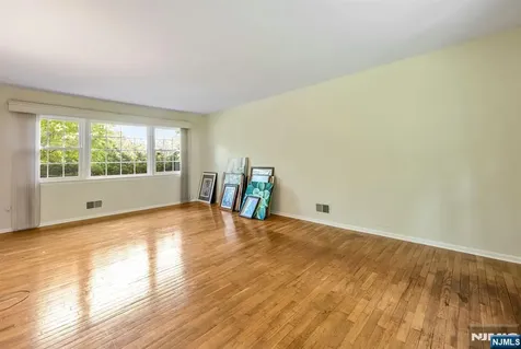 37 Wolfe Drive Wanaque NJ 07465