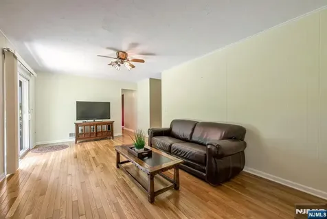 37 Wolfe Drive Wanaque NJ 07465