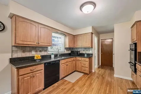 37 Wolfe Drive Wanaque NJ 07465