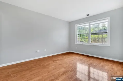 82 Stonyridge Drive Lincoln Park Borough NJ 07035