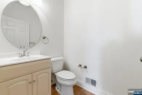 131 Brittany Court Clifton NJ 07013