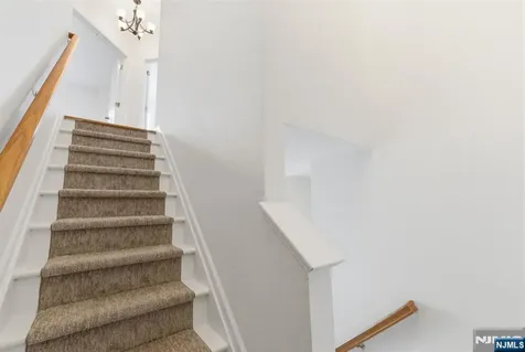 131 Brittany Court Clifton NJ 07013