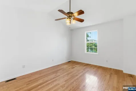131 Brittany Court Clifton NJ 07013