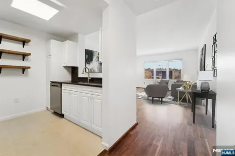 110 City Place Edgewater NJ 07020