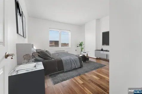 110 City Place Edgewater NJ 07020