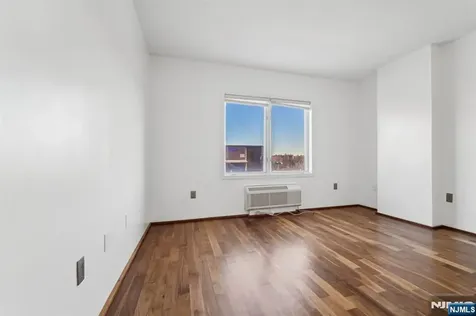 110 City Place Edgewater NJ 07020