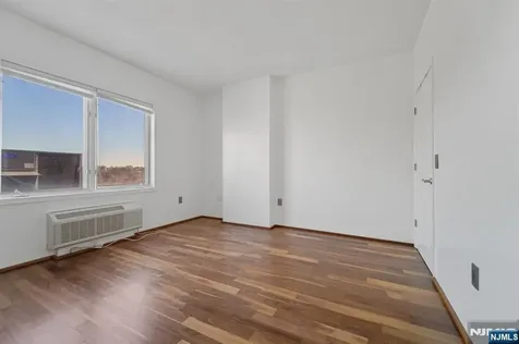 110 City Place Edgewater NJ 07020