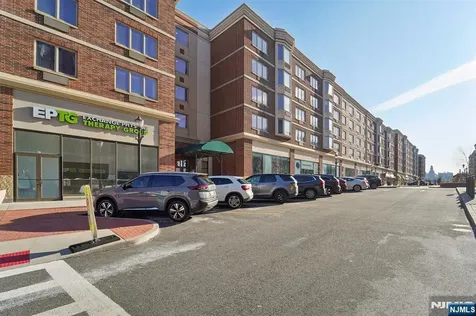 110 City Place Edgewater NJ 07020