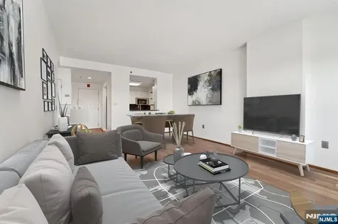 110 City Place Edgewater NJ 07020