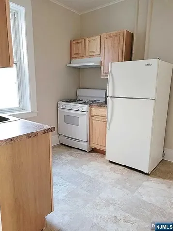 411 Highland Avenue Palisades Park NJ 07650
