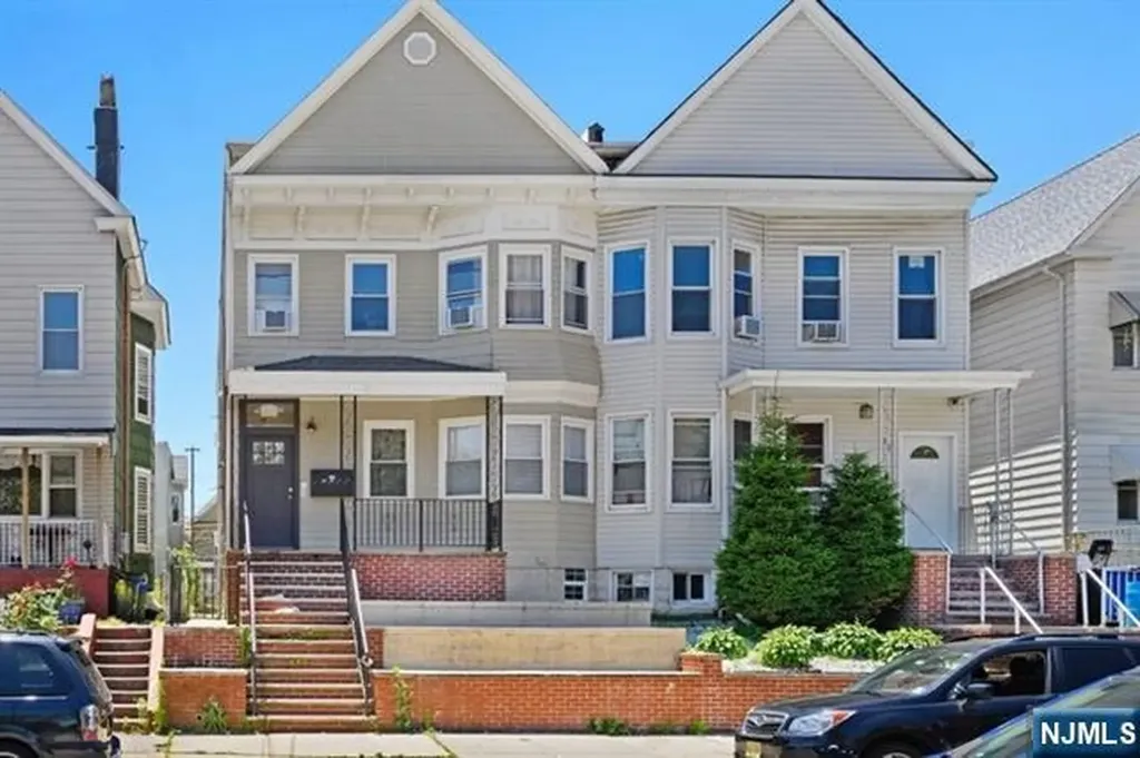 24 49th Street Bayonne NJ 07002