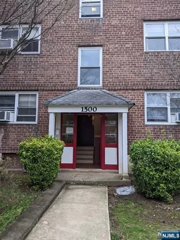 1500 Terrace Circle Teaneck NJ 07666