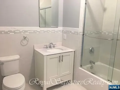 62 Bergen Turnpike Ridgefield Park NJ 07660