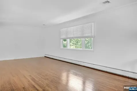 27 Shady Terrace Wayne NJ 07470