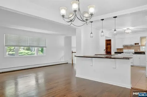 27 Shady Terrace Wayne NJ 07470