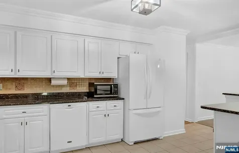 27 Shady Terrace Wayne NJ 07470
