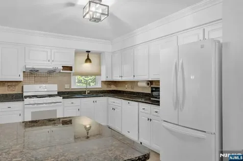 27 Shady Terrace Wayne NJ 07470