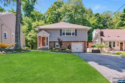 27 Shady Terrace Wayne NJ 07470