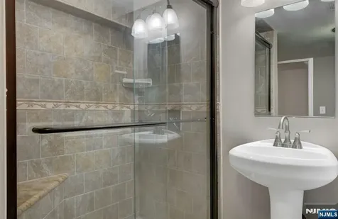 27 Shady Terrace Wayne NJ 07470