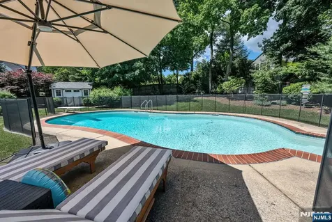 496 Lincoln Avenue Ridgewood NJ 07450