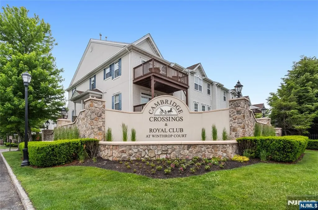 28 Devonshire Drive Clifton NJ 07013