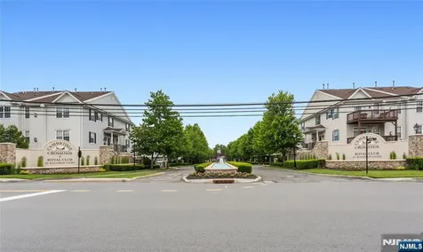 28 Devonshire Drive Clifton NJ 07013