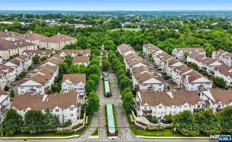 28 Devonshire Drive Clifton NJ 07013