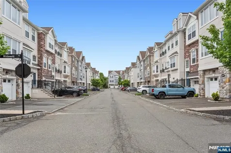 28 Devonshire Drive Clifton NJ 07013