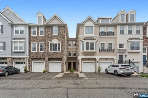 28 Devonshire Drive Clifton NJ 07013