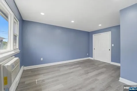 816 W Grand Street Elizabeth NJ 07202