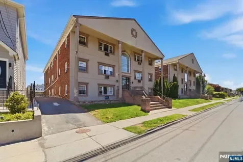 816 W Grand Street Elizabeth NJ 07202