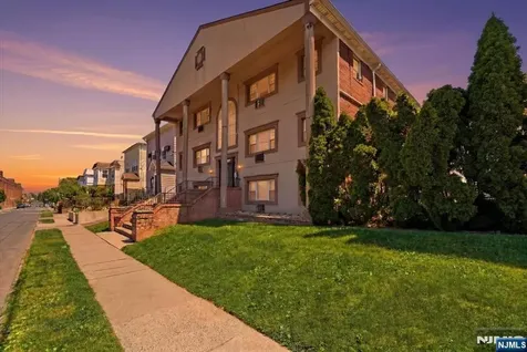 816 W Grand Street Elizabeth NJ 07202